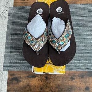 Yellow box Jenna flip flop leather upper turquoise multi, 7, NIB